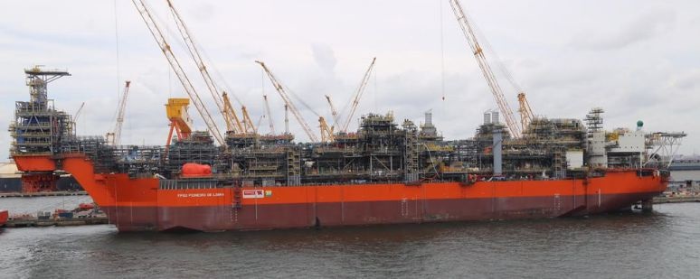 De Cingapura. Navio-plataforma Pioneiro de Libra: unidade que será usada no pré-sal foi construída no exterior